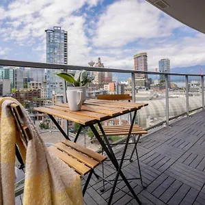 https://downtown-king-suite-surround-views-pool-gym-parkng.vancouver-hotels-bc.net