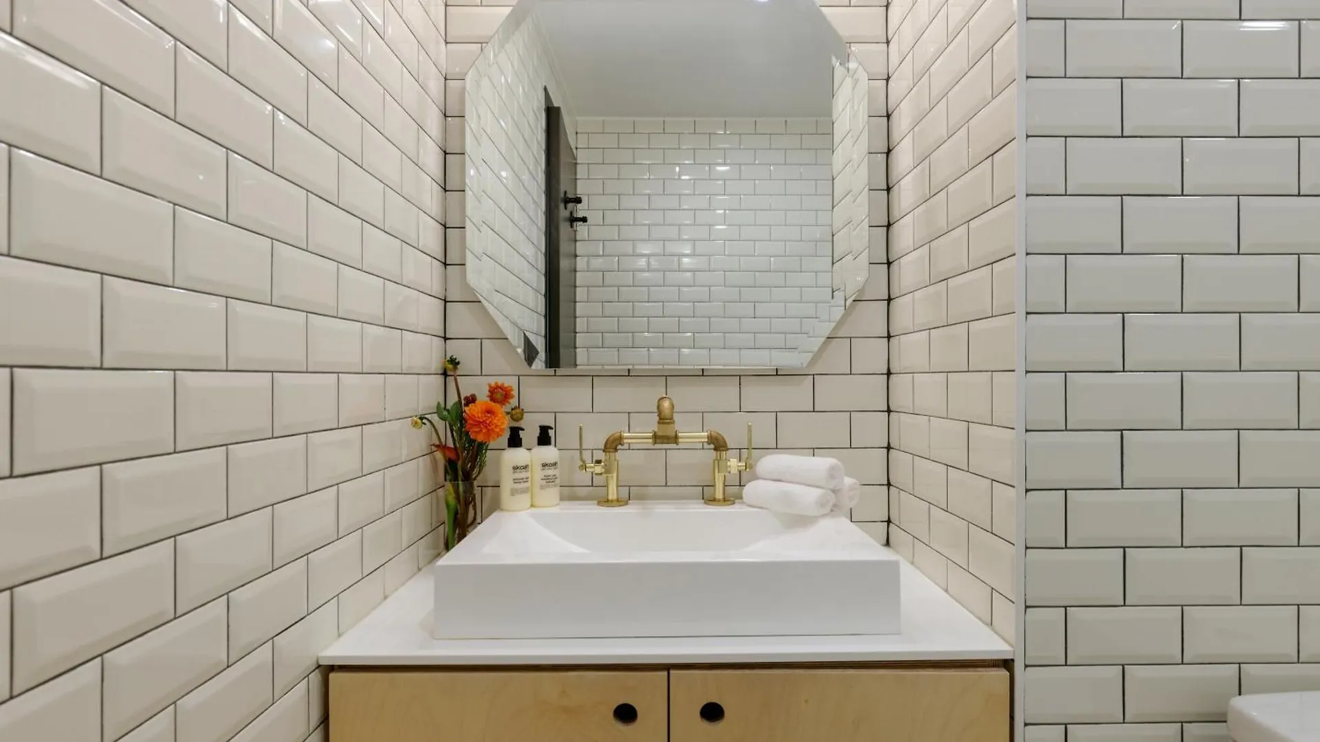 The Anndore House, Part Of Jdv By Hyatt Toronto 4*,